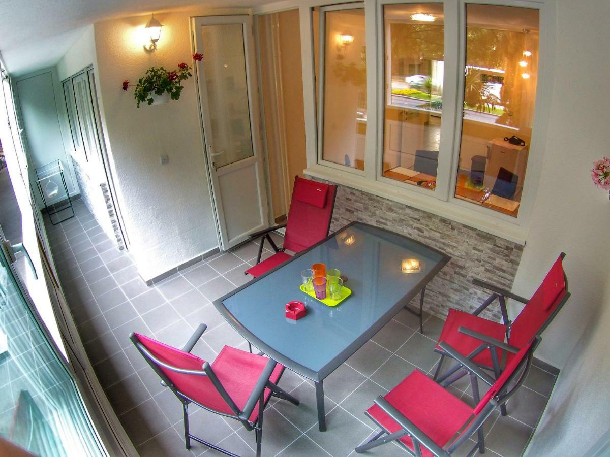Apartment Suzana 2Br Split With Balcony Exterior foto